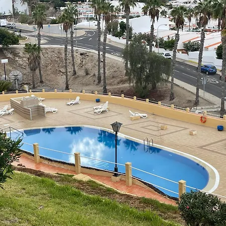 Oasis San Eugenio 1-bedroom With Ocean View, Large Terrace And Pool, Full Kitchen דירה