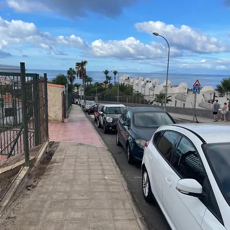 Oasis San Eugenio 1-bedroom With Ocean View, Large Terrace And Pool, Full Kitchen אדחה