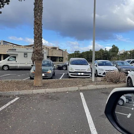 דירה Oasis San Eugenio 1-bedroom With Ocean View, Large Terrace And Pool, Full Kitchen אדחה