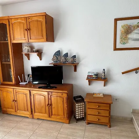 דירה Oasis San Eugenio 1-bedroom With Ocean View, Large Terrace And Pool, Full Kitchen אדחה