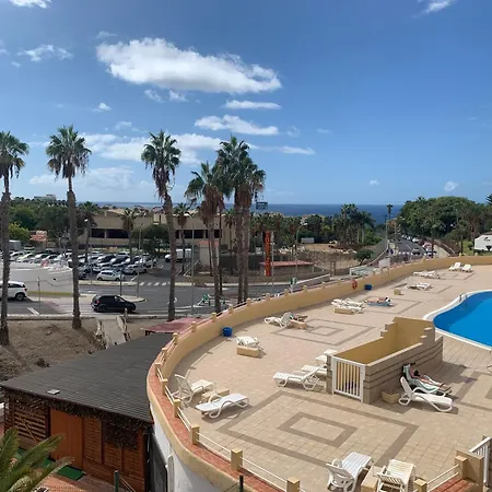 Oasis San Eugenio 1-bedroom With Ocean View, Large Terrace And Pool, Full Kitchen דירה