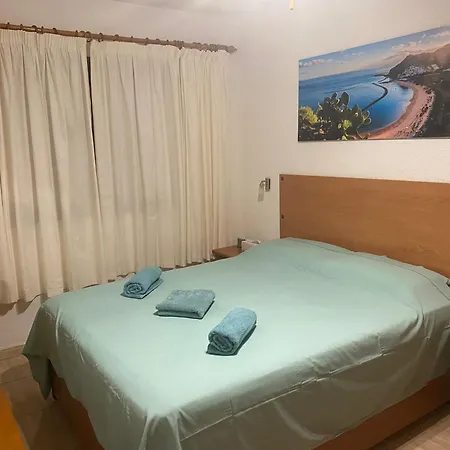 Oasis San Eugenio 1-bedroom With Ocean View, Large Terrace And Pool, Full Kitchen דירה