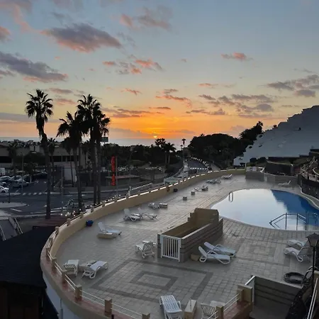 Oasis San Eugenio 1-bedroom With Ocean View, Large Terrace And Pool, Full Kitchen *