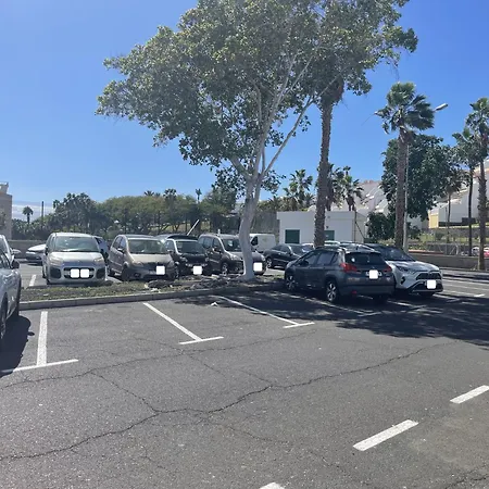 דירה Oasis San Eugenio 1-bedroom With Ocean View, Large Terrace And Pool, Full Kitchen אדחה