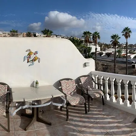 아파트 Oasis San Eugenio By Armina & Stan Ocean View Large Terrace Pool Full Kitchen 아데제