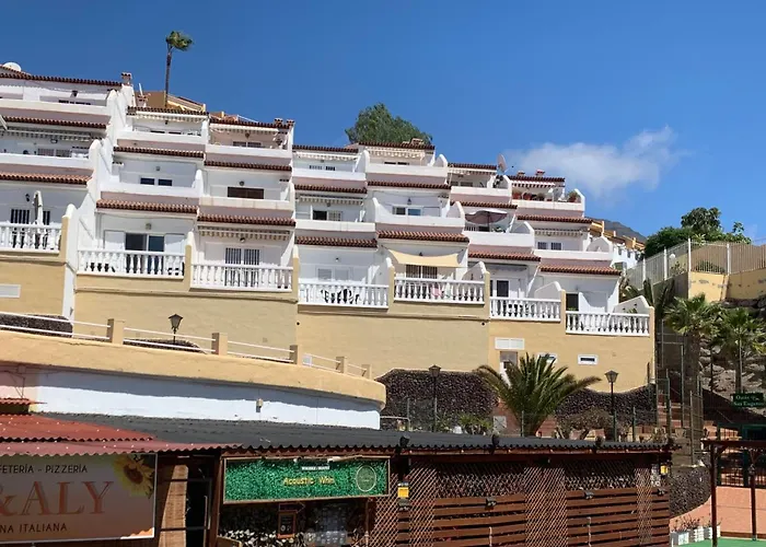 Oasis 1-bedroom Ocean View Large Terrace Pool Full Kitchen Apartment