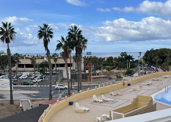 Oasis 1-bedroom Ocean View Large Terrace Pool Full Kitchen Apartment *