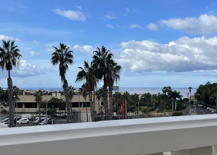 Oasis 1-bedroom Ocean View Large Terrace Pool Full Kitchen Apartment