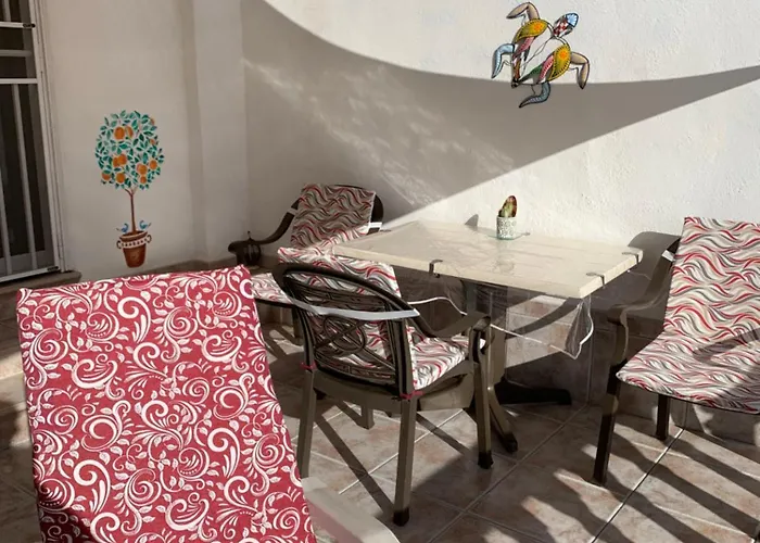 Oasis 1-bedroom Ocean View Large Terrace Pool Full Kitchen Apartment