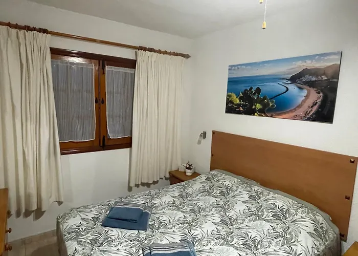 Oasis 1-bedroom Ocean View Large Terrace Pool Full Kitchen Apartment *